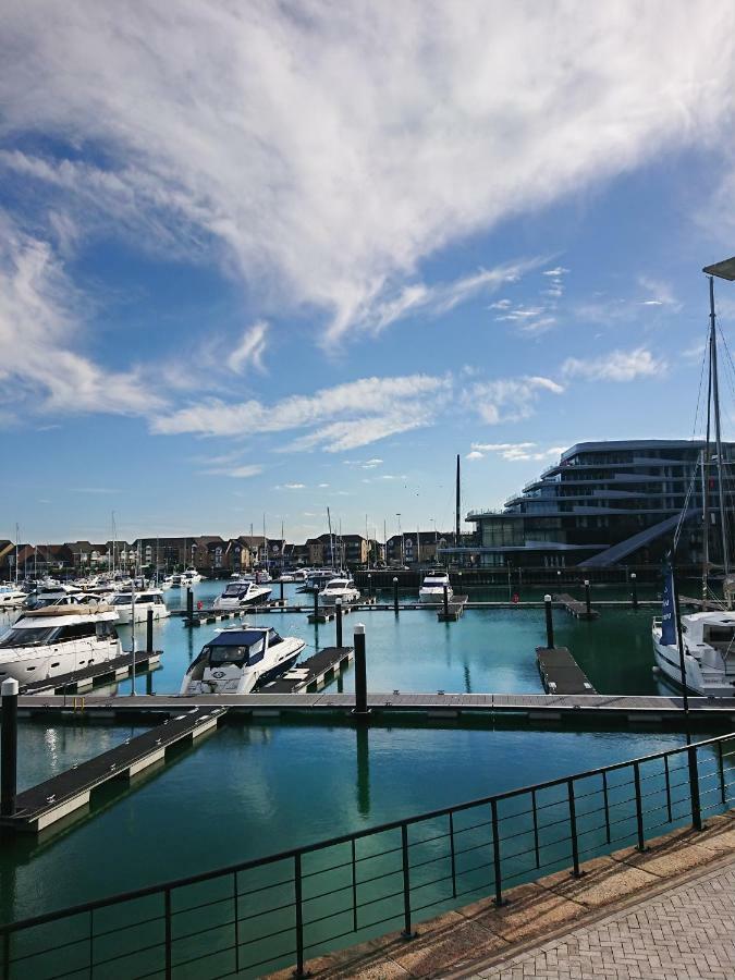 Work, Rest And At Ocean Village * Southampton